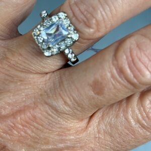 Elegant Silver and White Gemstone Ring